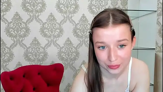 Snapshot of michelle_blus chatting on June 2026 06:36:01 PM michelle blus online show from June 2026 06:36:01 PM