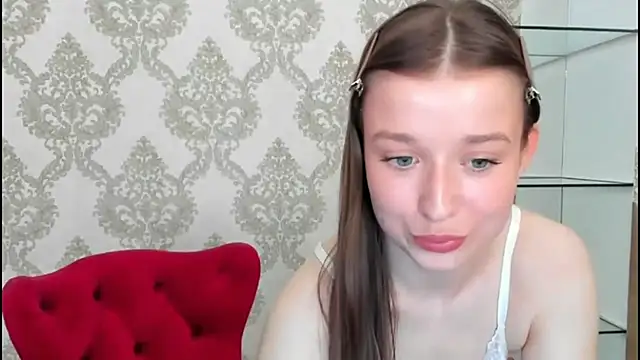 Snapshot of michelle_blus chatting on July 2026 06:33:01 PM michelle blus online show from July 2026 06:33:01 PM