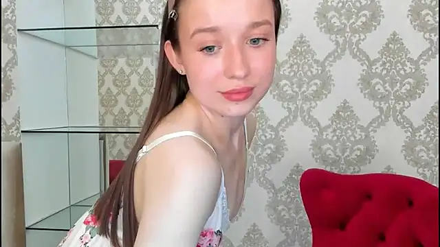 Snapshot of michelle_blus chatting on July 2026 10:35:02 AM michelle blus online show from July 2026 10:35:02 AM