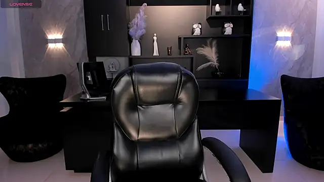 SabrinaMontclair online show from June 2026 05:48:01 PM