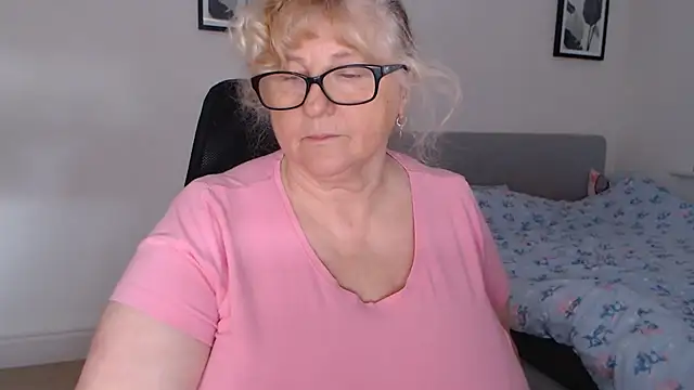 Snapshot of NoraMelow chatting on July 2026 11:05:02 AM NoraMelow online show from July 2026 11:05:02 AM