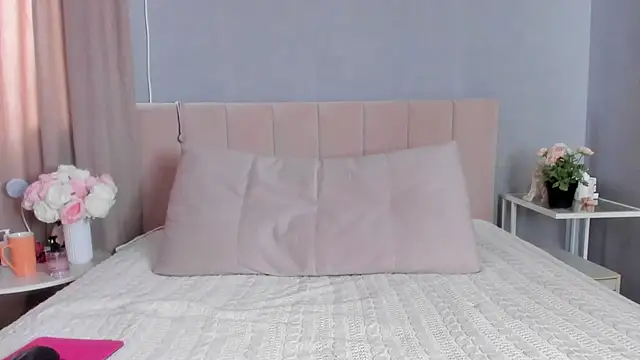 MissMiaTv online show from March 2025 07:30:01 AM