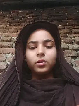 Snapshot of Simran_143 chatting on June 2026 06:01:01 AM Simran 143 online show from June 2026 06:01:01 AM