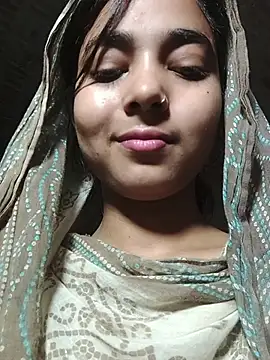 Snapshot of Simran_143 chatting on July 2026 04:34:02 PM Simran 143 online show from July 2026 04:34:02 PM