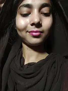 Snapshot of Simran_143 chatting on July 2026 04:27:02 PM Simran 143 online show from July 2026 04:27:02 PM