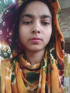 Snapshot of Simran_143 chatting on August 2026 04:15:02 AM Simran 143 online show from August 2026 04:15:02 AM