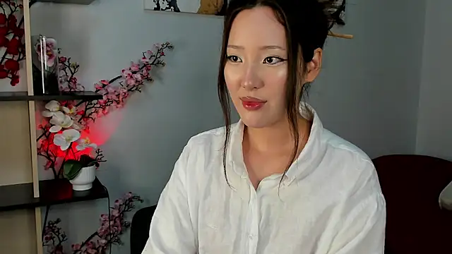 Snapshot of Lillie_sunn chatting on June 2026 10:01:01 PM Lillie sunn online show from June 2026 10:01:01 PM