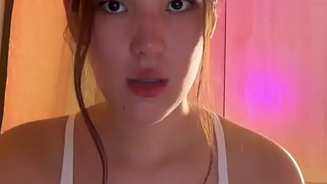 Snapshot of Lillie_sunn chatting on August 2026 10:46:02 PM Lillie sunn online show from August 2026 10:46:02 PM