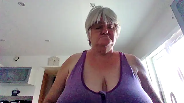 Snapshot of coquinesensuel chatting on June 2026 01:22:02 PM coquinesensuel online show from June 2026 01:22:02 PM