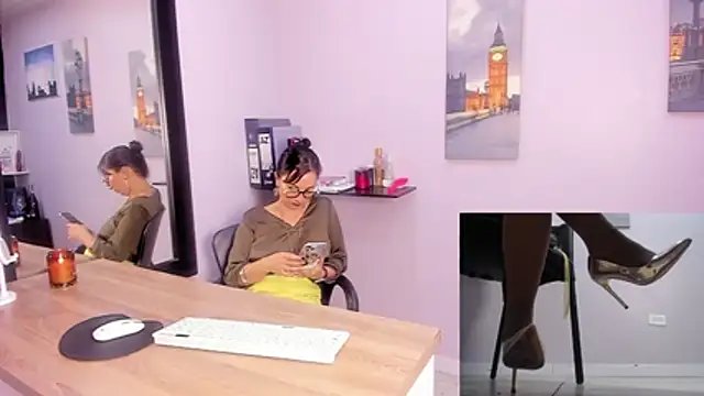 Greta Borbon  online show from July 2026 12:00:02 PM
