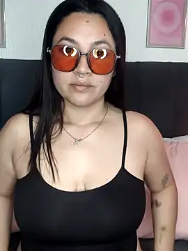 Snapshot of samm_curvy chatting on June 2026 10:38:01 PM samm curvy online show from June 2026 10:38:01 PM