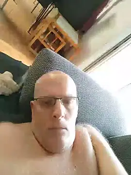 Snapshot of erer211 chatting on June 2026 03:42:02 PM erer211 online show from June 2026 03:42:02 PM