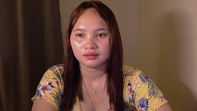 Snapshot of Fhwilloughbyxx chatting on July 2026 05:17:01 AM Fhwilloughbyxx online show from July 2026 05:17:01 AM
