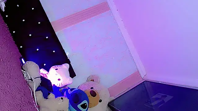 HeidiVanessa online show from July 2026 02:35:02 PM