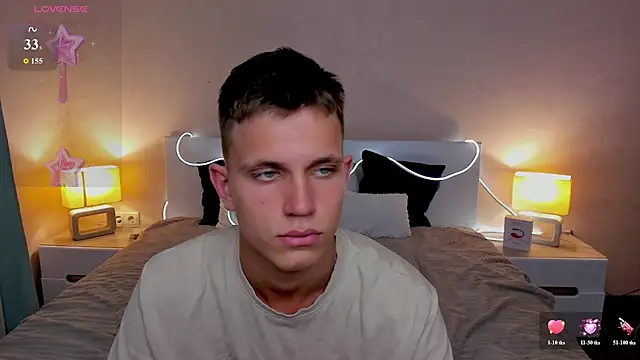 Snapshot of m0neyken chatting on June 2026 03:01:02 AM m0neyken online show from June 2026 03:01:02 AM