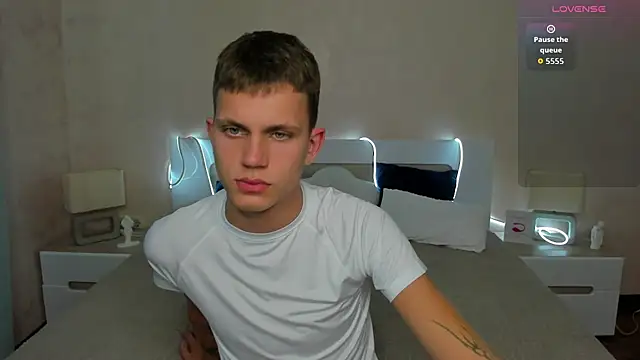 Snapshot of m0neyken chatting on July 2026 03:00:02 AM m0neyken online show from July 2026 03:00:02 AM