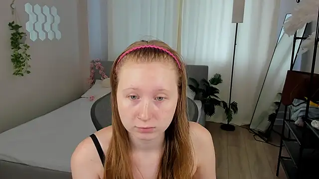 Snapshot of LiliTiny chatting on July 2026 01:15:02 AM LiliTiny online show from July 2026 01:15:02 AM