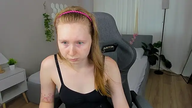 Snapshot of LiliTiny chatting on August 2026 01:16:02 AM LiliTiny online show from August 2026 01:16:02 AM