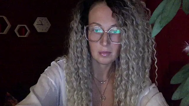 Snapshot of Solenyavo chatting on June 2026 07:56:01 PM Solenyavo online show from June 2026 07:56:01 PM