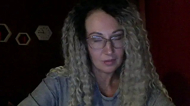 Snapshot of Solenyavo chatting on June 2026 07:46:01 PM Solenyavo online show from June 2026 07:46:01 PM