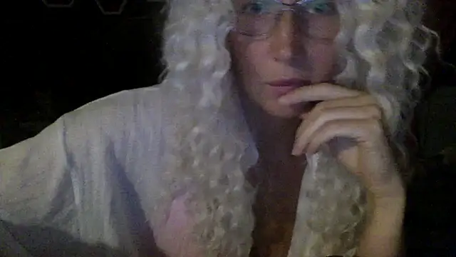 Snapshot of Solenyavo chatting on July 2026 07:07:01 PM Solenyavo online show from July 2026 07:07:01 PM