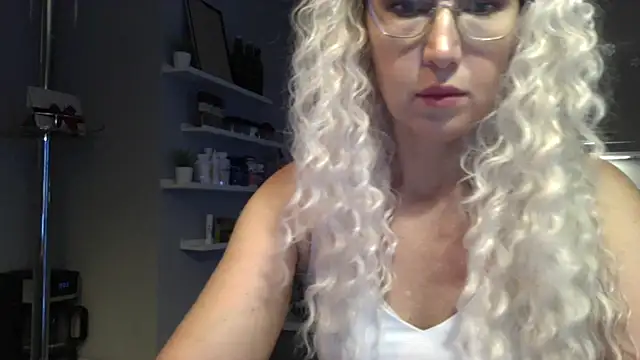 Snapshot of Solenyavo chatting on July 2026 03:54:02 PM Solenyavo online show from July 2026 03:54:02 PM
