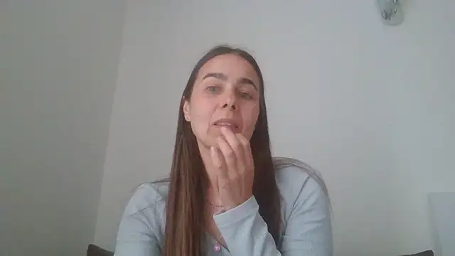 Snapshot of Vanelleda chatting on June 2026 02:19:01 PM Vanelleda online show from June 2026 02:19:01 PM