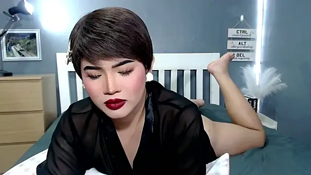 STUCK on YOU  online show from November 2025 07:13:02 PM