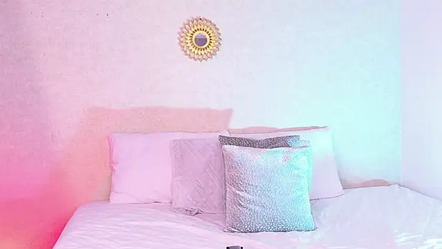 Snapshot of KarolinaReales_Pv chatting on July 2026 11:06:02 AM KarolinaReales Pv online show from July 2026 11:06:02 AM