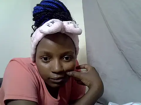 Snapshot of Tash_berry chatting on June 2026 10:18:01 AM Tash berry online show from June 2026 10:18:01 AM