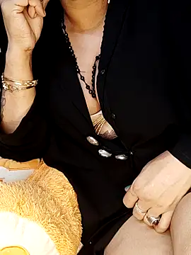 Snapshot of priyamani28 chatting on August 2026 05:34:02 PM priyamani28 online show from August 2026 05:34:02 PM