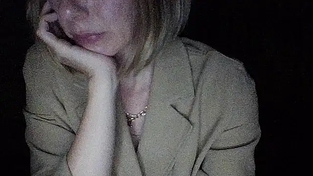 Snapshot of Deloriada chatting on June 2026 06:46:02 PM Deloriada online show from June 2026 06:46:02 PM