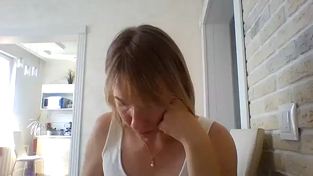 Snapshot of Deloriada chatting on June 2026 08:09:02 AM Deloriada online show from June 2026 08:09:02 AM