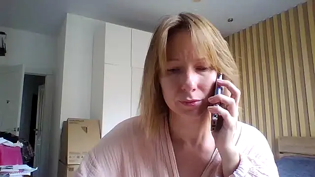 Snapshot of Deloriada chatting on July 2026 07:28:02 AM Deloriada online show from July 2026 07:28:02 AM