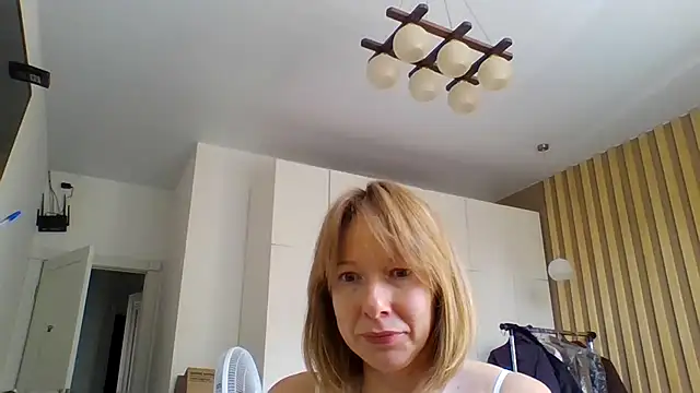 Snapshot of Deloriada chatting on July 2026 07:26:02 AM Deloriada online show from July 2026 07:26:02 AM