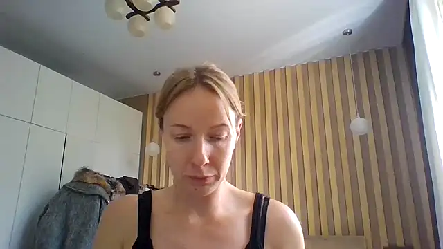 Snapshot of Deloriada chatting on August 2026 09:00:01 AM Deloriada online show from August 2026 09:00:01 AM
