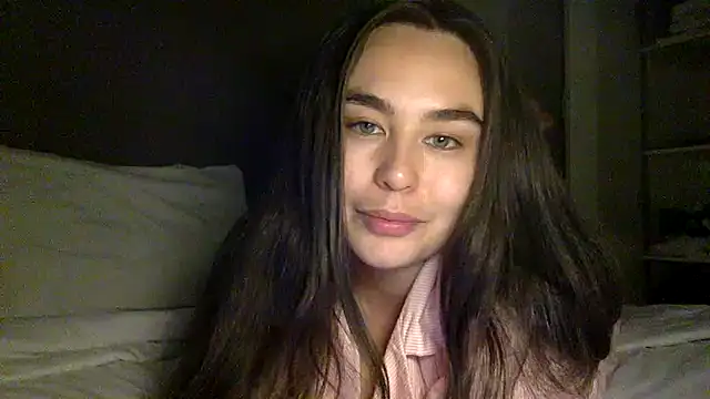 Snapshot of Tiorina chatting on June 2026 05:03:01 PM Tiorina online show from June 2026 05:03:01 PM