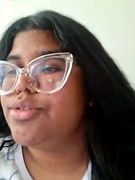 Snapshot of Delya_soloexperimento chatting on June 2026 05:10:02 PM Delya soloexperimento online show from June 2026 05:10:02 PM