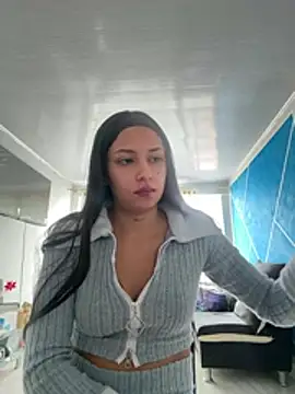 Snapshot of LilacNoir chatting on June 2026 06:52:01 PM LilacNoir online show from June 2026 06:52:01 PM