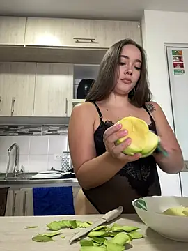 Snapshot of mia_bornner chatting on August 2026 06:35:02 PM mia bornner online show from August 2026 06:35:02 PM