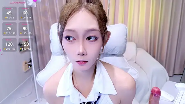 YangYang-0805 online show from June 2026 05:06:01 AM