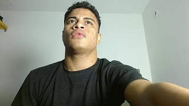 Snapshot of Jose_And_Daniel chatting on July 2026 05:21:01 AM Jose And Daniel online show from July 2026 05:21:01 AM
