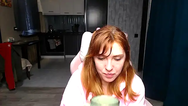 Snapshot of Reginasmilee chatting on October 2025 12:31:01 PM Reginasmilee online show from October 2025 12:31:01 PM