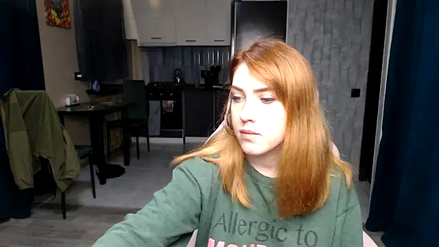 Snapshot of Reginasmilee chatting on November 2025 01:19:02 AM Reginasmilee online show from November 2025 01:19:02 AM