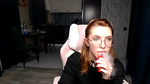 Snapshot of Reginasmilee chatting on November 2025 01:22:02 PM Reginasmilee online show from November 2025 01:22:02 PM