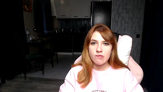 Snapshot of Reginasmilee chatting on November 2025 01:34:02 PM Reginasmilee online show from November 2025 01:34:02 PM