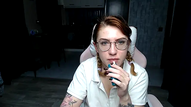 Snapshot of Reginasmilee chatting on November 2025 01:05:01 AM Reginasmilee online show from November 2025 01:05:01 AM