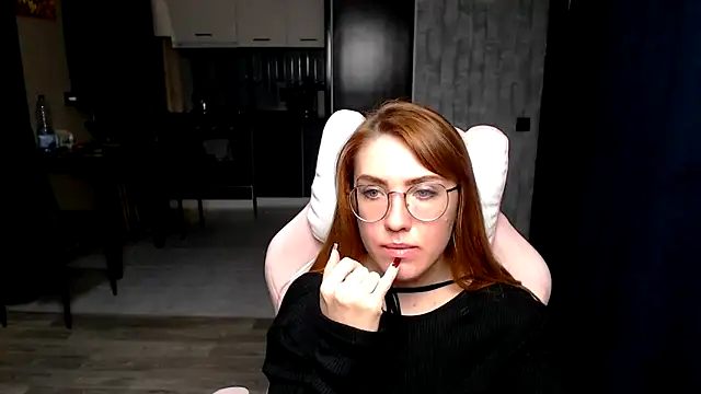 Snapshot of Reginasmilee chatting on November 2025 01:17:02 PM Reginasmilee online show from November 2025 01:17:02 PM