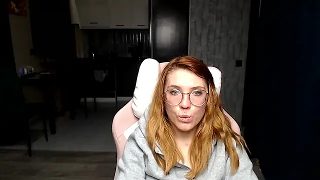 Snapshot of Reginasmilee chatting on November 2025 02:06:01 PM Reginasmilee online show from November 2025 02:06:01 PM