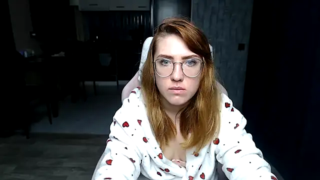 Snapshot of Reginasmilee chatting on November 2025 02:10:01 AM Reginasmilee online show from November 2025 02:10:01 AM